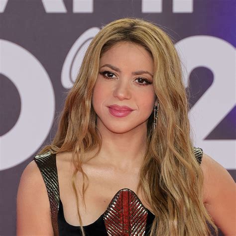 shakira butt|Shakira bares it all in daring photo as she celebrates incredible .